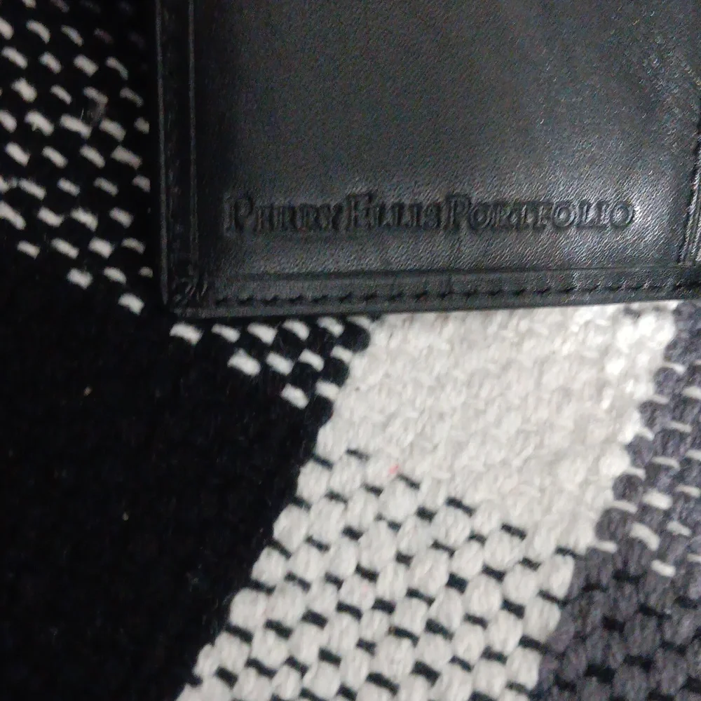 Perry Ellis - Picture 5 of 7